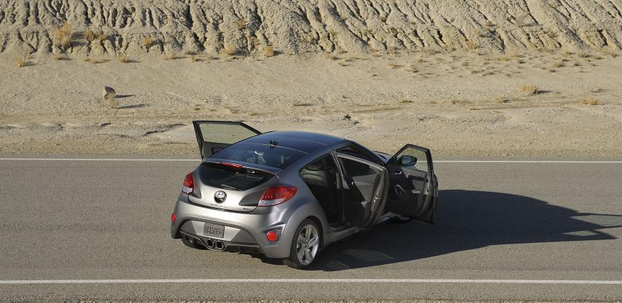  Hyundai Veloster Turbo 2012 года  (фото 19 из 244)